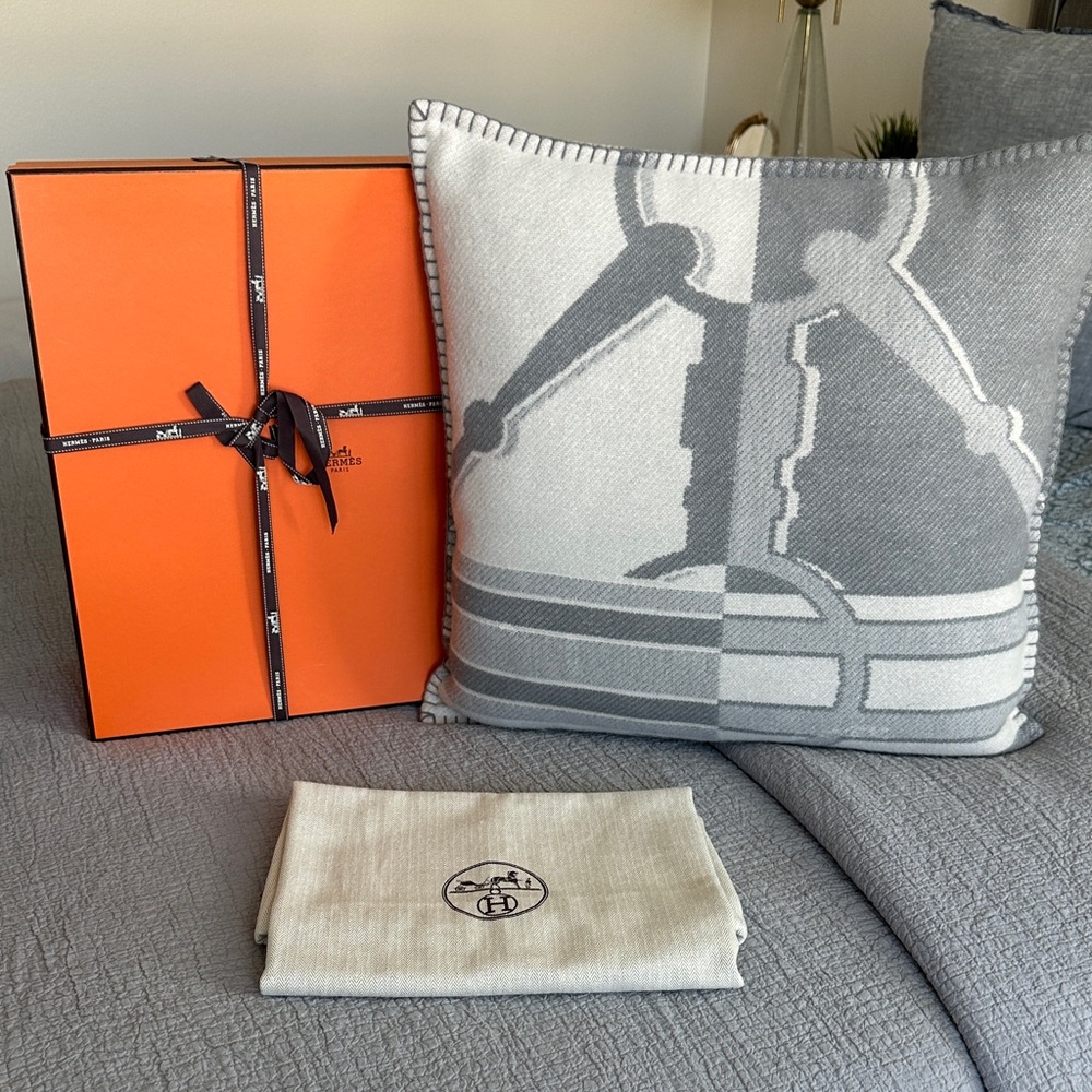 Hermès Tatersale Gray and White Decorative Pillow